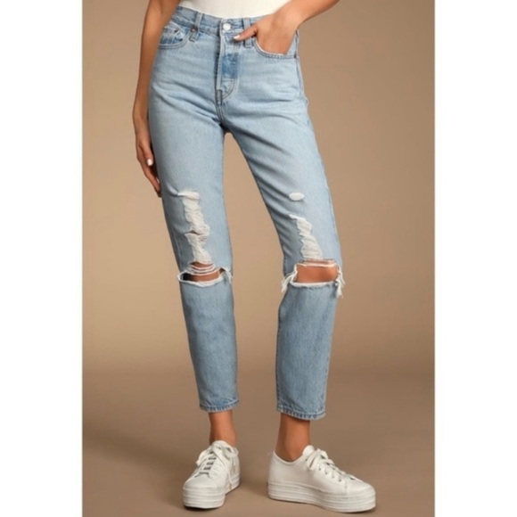 Levi’s 26 (2/3) Wedgie Icon Ripped High Rise Women’s Straight Cropped Jeans - Picture 1 of 16